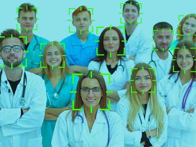 Groupe de jeunes médecins